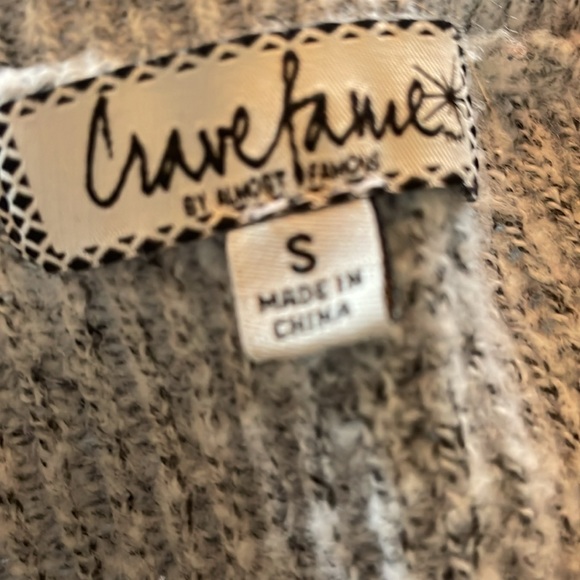 Light Grey Cropped Sweater Small - Picture 4 of 4